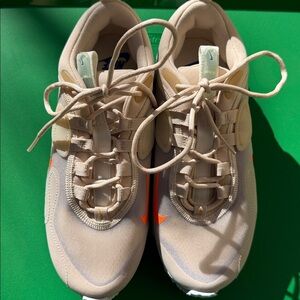 Nike Spark Women’s Running Shoes – Beige Cream Orange – Size 6.5